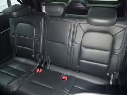 Used 2024 Lincoln Navigator L Reserve w/ Equipment Group 201A image 9