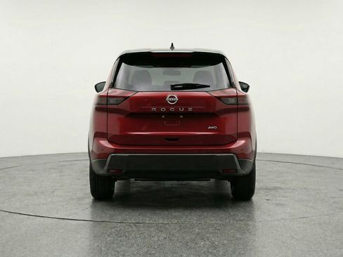 Used 2025 Nissan Rogue SV image 7