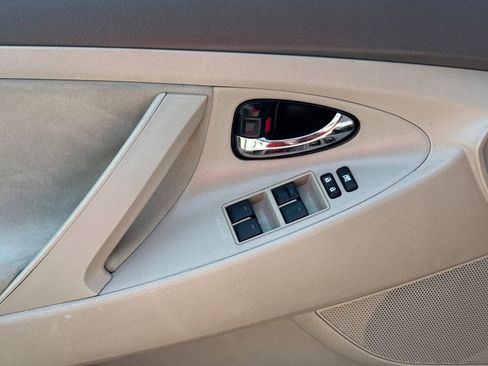 Used 2011 Toyota Camry LE w/ LE Extra-Value Pkg FWD image 31