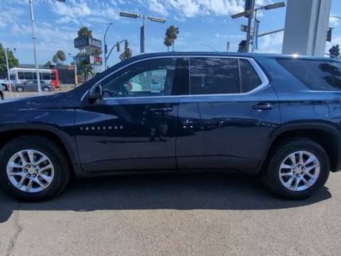 Certified 2023 Chevrolet Traverse LS FWD image 5