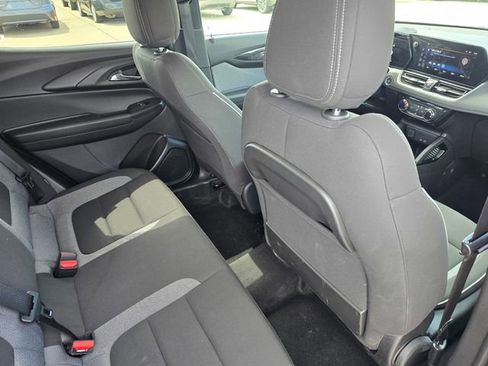 Used 2025 Chevrolet TrailBlazer LT image 11