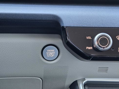 New 2026 Kia Carnival EX image 27