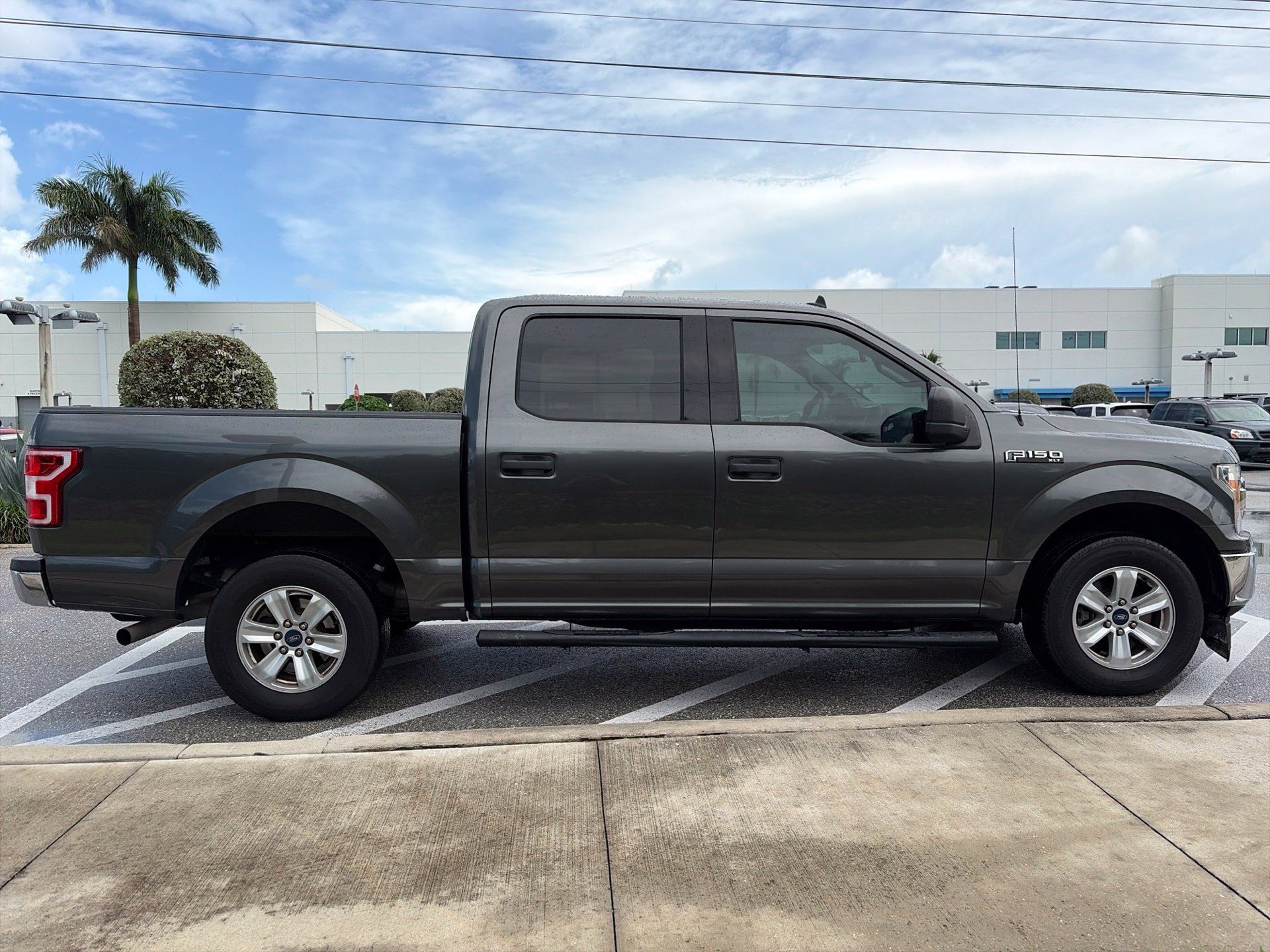 Used 2019 Ford F150 XLT RWD image 5
