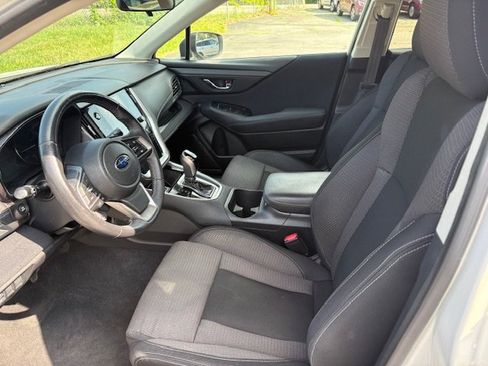 Used 2020 Subaru Outback Premium image 10