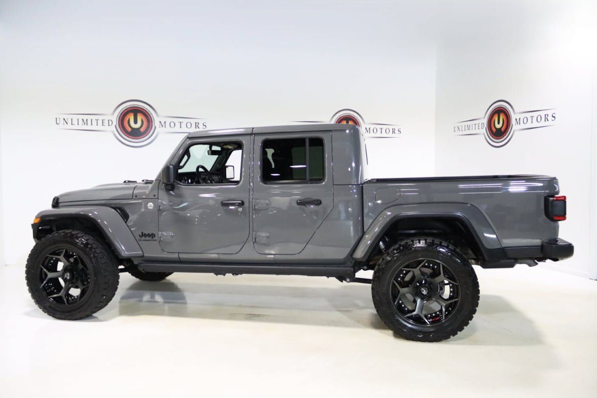 Used 2021 Jeep Gladiator Overland w/ Popular Equipment Package AWD/4WD image 38