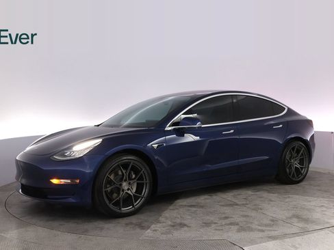 Used 2019 Tesla Model 3 Standard Range RWD image 18
