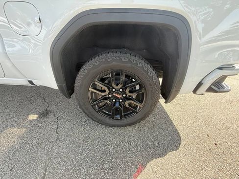 Used 2022 GMC Sierra 1500 Elevation AWD/4WD image 37
