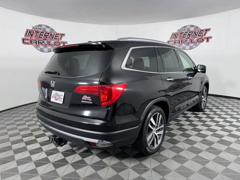 Used 2018 Honda Pilot Touring image 7
