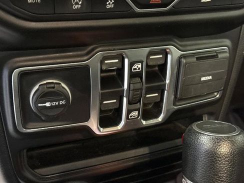 Used 2020 Jeep Gladiator Sport w/ Quick Order Package 24S image 16