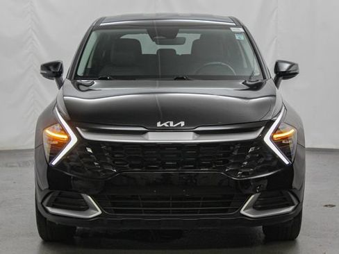Used 2025 Kia Sportage EX FWD image 3