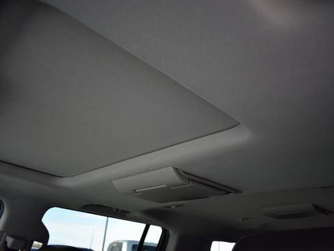 Used 2016 GMC Yukon XL SLT w/ Open Road Package image 16