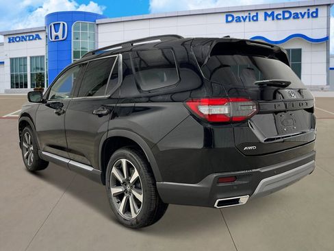 New 2025 Honda Pilot Touring image 4