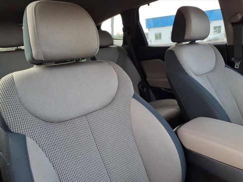 Used 2019 Hyundai Santa Fe SEL image 18