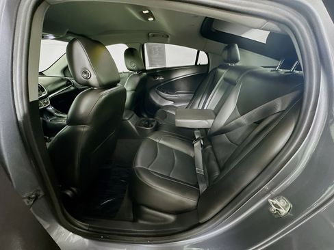 Used 2018 Chevrolet Volt Premier w/ Driver Confidence Package FWD image 27
