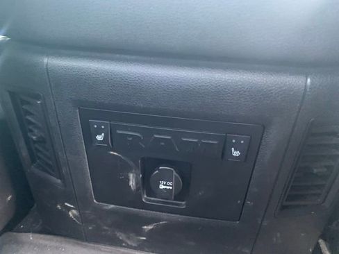 Used 2016 RAM 1500 Limited image 11