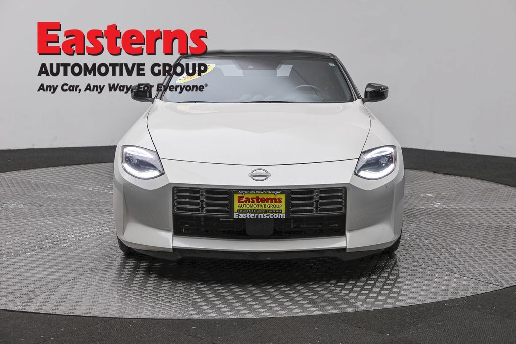 Used 2025 Nissan Z Performance w/ Floor Mat Package RWD image 4