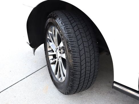Used 2018 Ford Expedition Max Limited RWD image 10