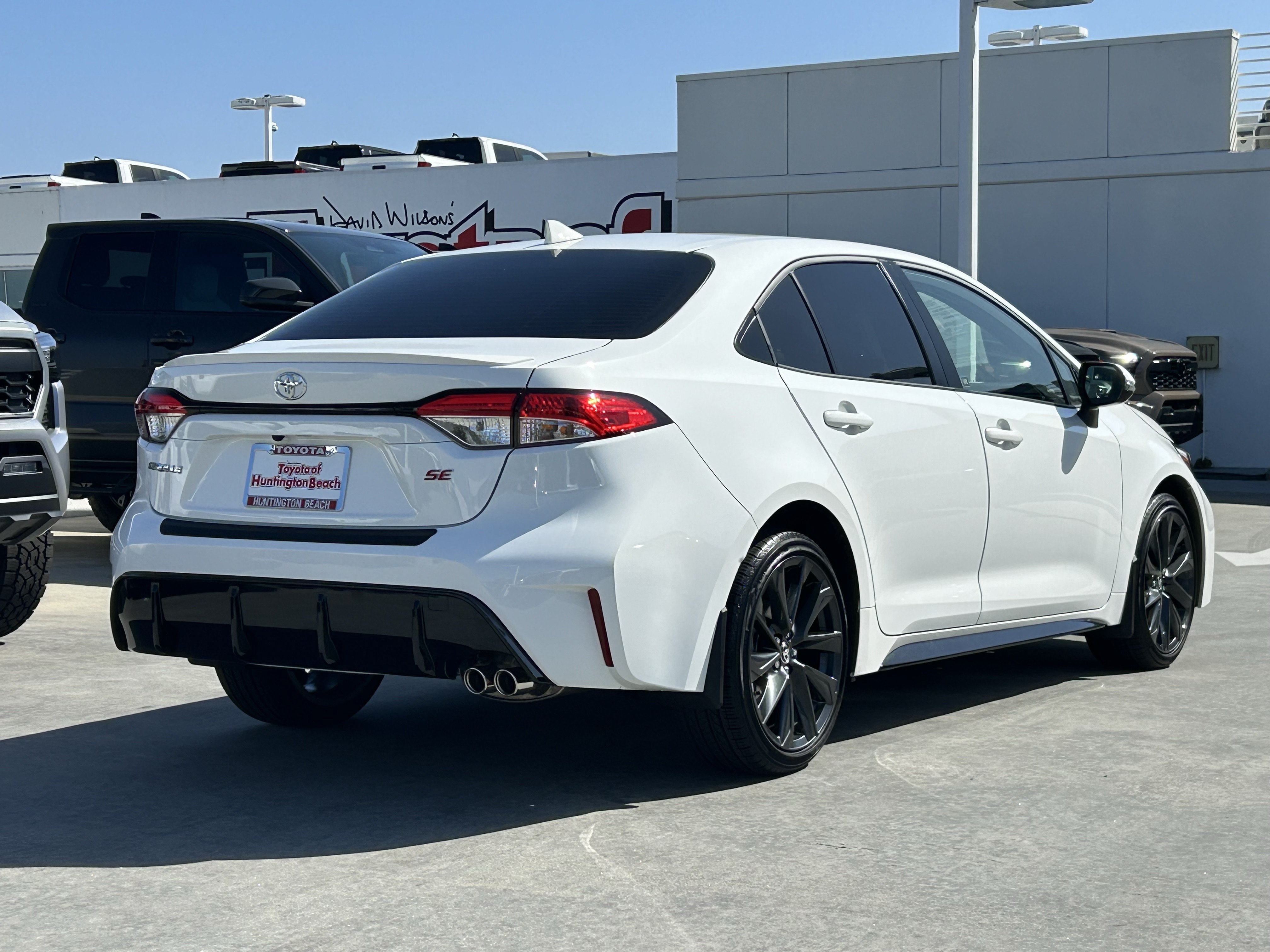 Certified 2026 Toyota Corolla SE w/ SE Package FWD image 3