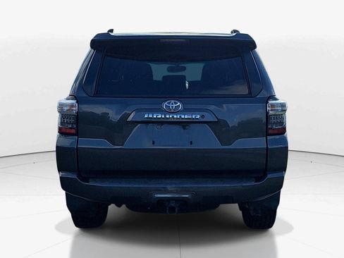 Used 2019 Toyota 4Runner SR5 RWD image 5