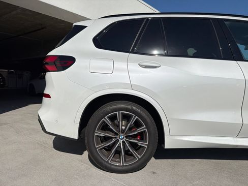 Used 2026 BMW X5 xDrive40i w/ M Sport Package AWD/4WD image 5