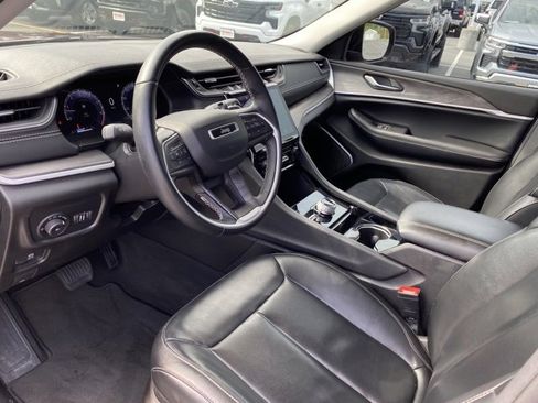 Used 2022 Jeep Grand Cherokee Limited image 13