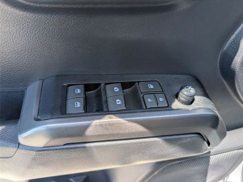 Used 2023 Toyota Tacoma TRD Off-Road AWD/4WD image 17