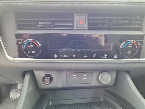 New 2026 Nissan Rogue SV w/ Cold Weather Package AWD/4WD image 17