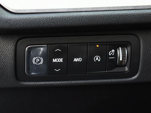 Used 2026 Chevrolet Traverse LT AWD/4WD image 23