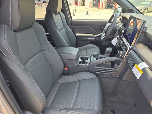 New 2025 Toyota 4Runner TRD Off-Road Premium image 10