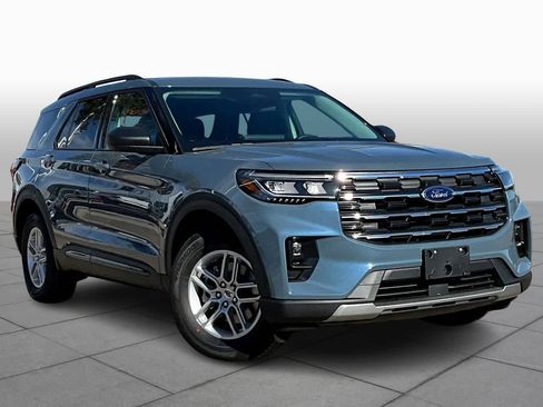 New 2026 Ford Explorer Active w/ Active Comfort Package image 2