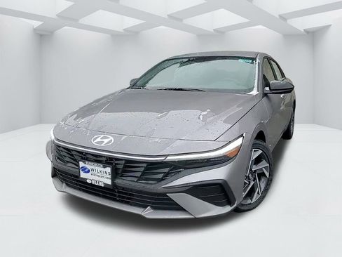 Certified 2025 Hyundai Elantra SEL w/ Cargo Package image 10