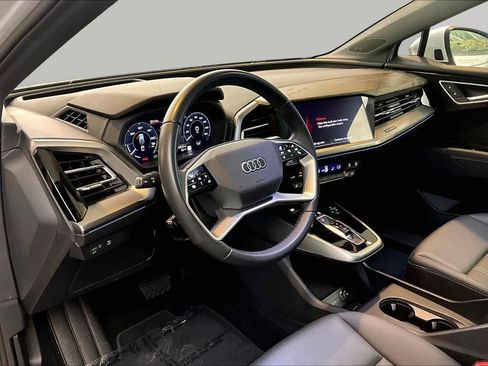 Used 2024 Audi Q4 e-tron Prestige AWD/4WD image 17