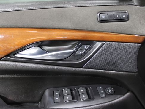 Used 2019 Cadillac Escalade ESV Luxury image 9