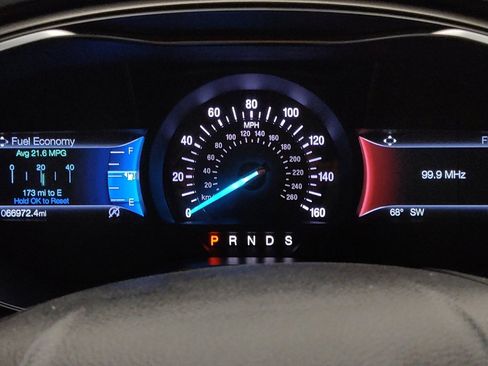 Used 2019 Ford Fusion SE FWD image 23