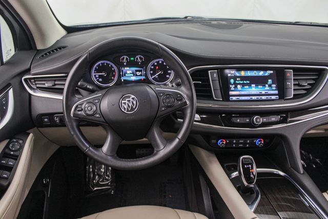 Certified 2018 Buick Enclave Essence FWD image 27