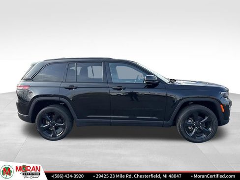 Used 2023 Jeep Grand Cherokee Altitude image 6