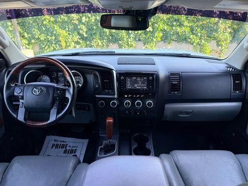 Used 2018 Toyota Sequoia Platinum w/ Carpet Mat Package AWD/4WD image 16