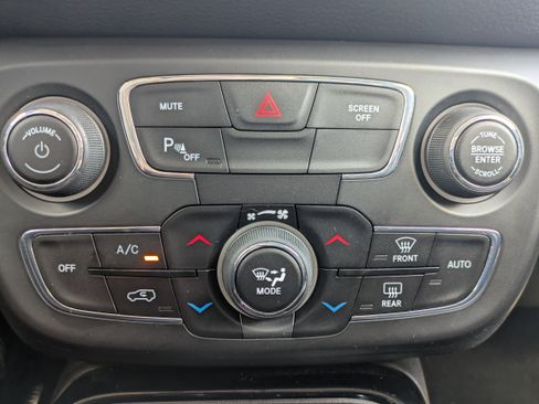 Used 2019 Jeep Compass Altitude image 26