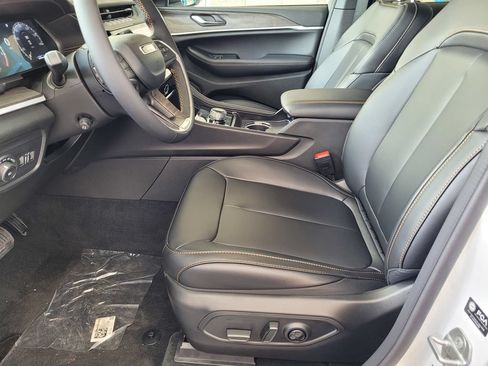 New 2026 Jeep Grand Cherokee Limited AWD/4WD image 7