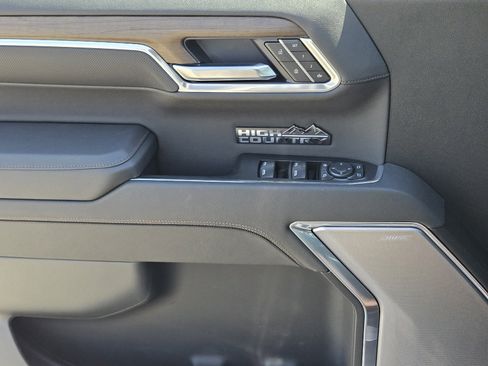 New 2026 Chevrolet Silverado 1500 High Country w/ Technology Package AWD/4WD image 16