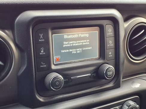 Used 2019 Jeep Wrangler Unlimited Sport S image 12