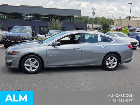 Used 2023 Chevrolet Malibu LT FWD image 2