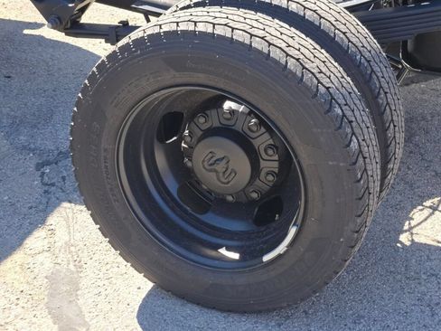 New 2026 RAM 5500 Tradesman AWD/4WD image 17