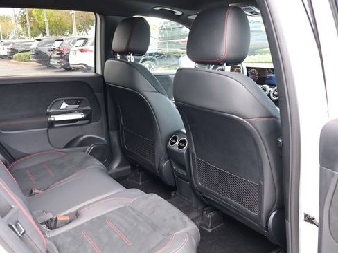 Used 2023 Mercedes-Benz GLB 250 image 33