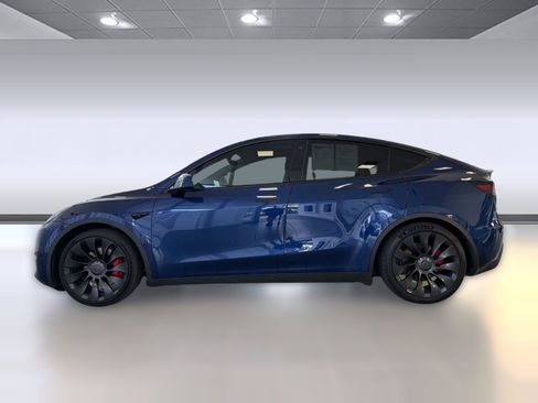Used 2022 Tesla Model Y Performance AWD/4WD image 2