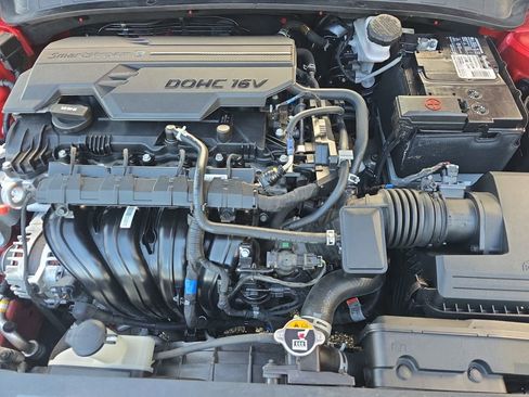 Used 2022 Hyundai Elantra SEL FWD image 13