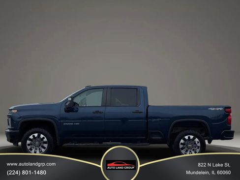 Used 2022 Chevrolet Silverado 2500 Custom w/ Custom Value Package image 2
