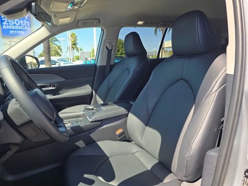 Certified 2026 Toyota Grand Highlander FWD image 24