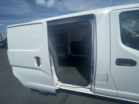 Used 2015 Chevrolet City Express LS FWD image 10