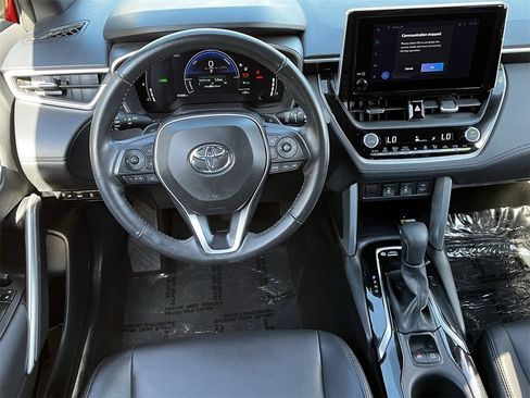 Used 2023 Toyota Corolla Cross AWD Hybrid image 10